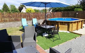 Agréable maison neuve, 5 personnes, piscine hors-sol privée du 15 juin à mi-septembre