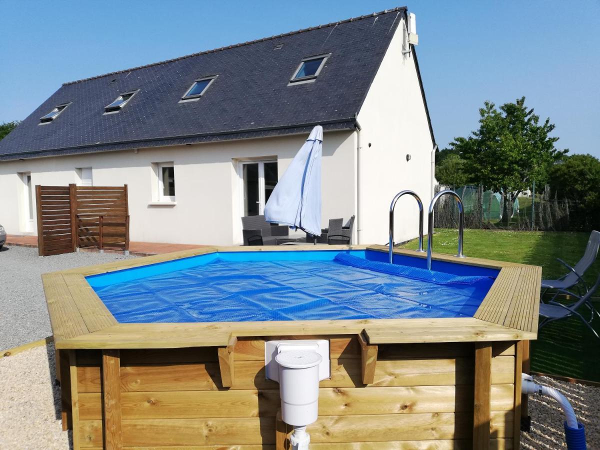 Agréable maison neuve, 5 personnes, piscine hors-sol privée du 15 juin à mi-septembre Moëlan-sur-Mer Extérieur photo