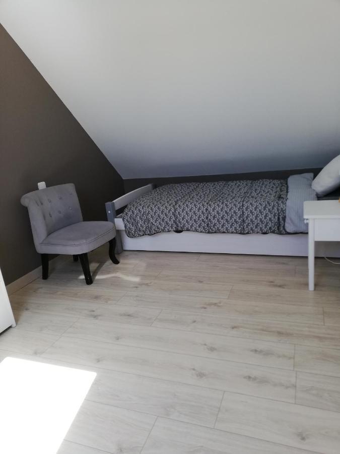 Agréable maison neuve, 5 personnes, piscine hors-sol privée du 15 juin à mi-septembre Moëlan-sur-Mer Extérieur photo
