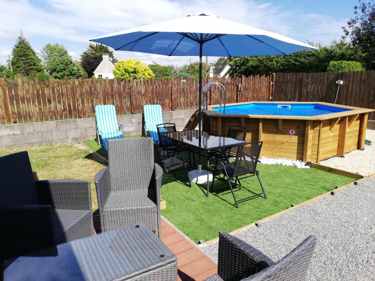 Agréable maison neuve, 5 personnes, piscine hors-sol privée du 15 juin à mi-septembre Moëlan-sur-Mer Extérieur photo